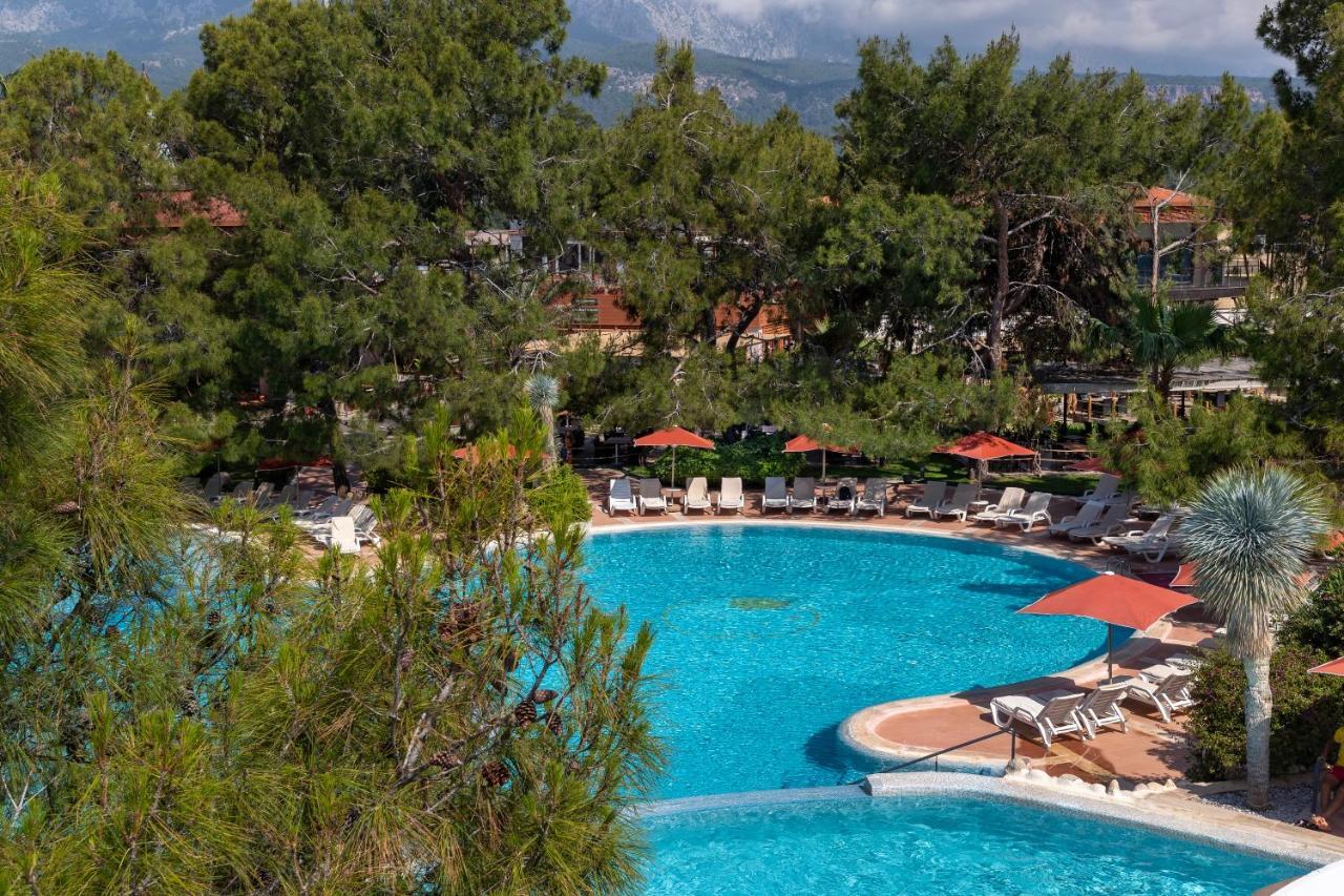 Marti Myra Hotel Tekirova Exterior foto A swimming pool